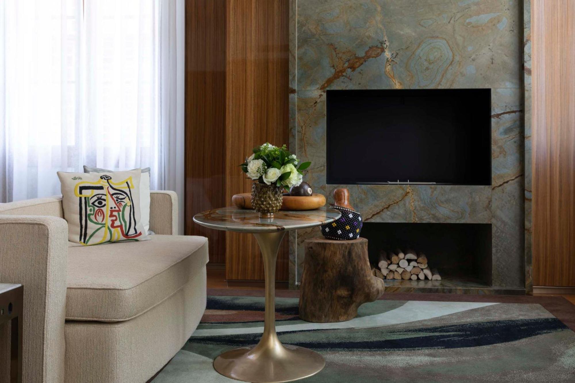 Hotel Rosewood San Paolo Esterno foto A tulip table