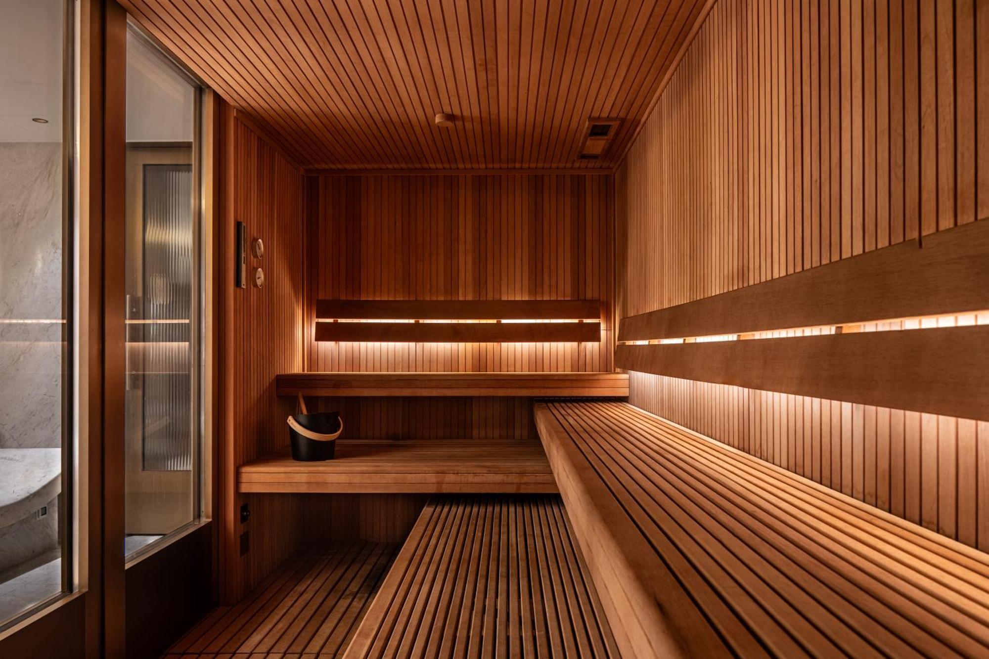 Hotel Rosewood San Paolo Esterno foto A modern Finnish sauna