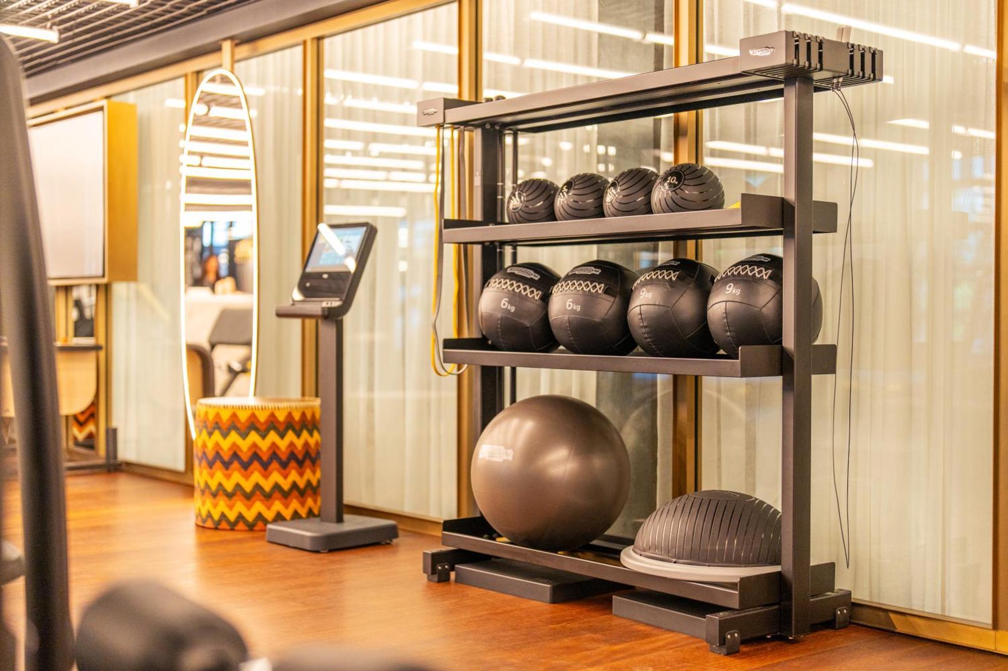 Hotel Rosewood San Paolo Esterno foto The gym at the hotel