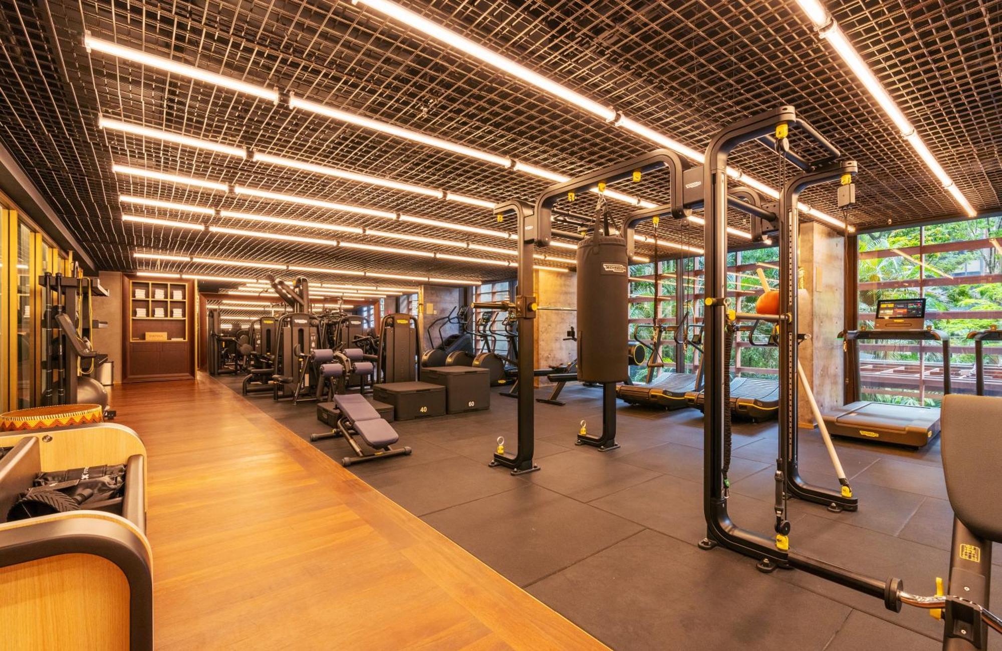 Hotel Rosewood San Paolo Esterno foto The gym at The Park, Hyderabad